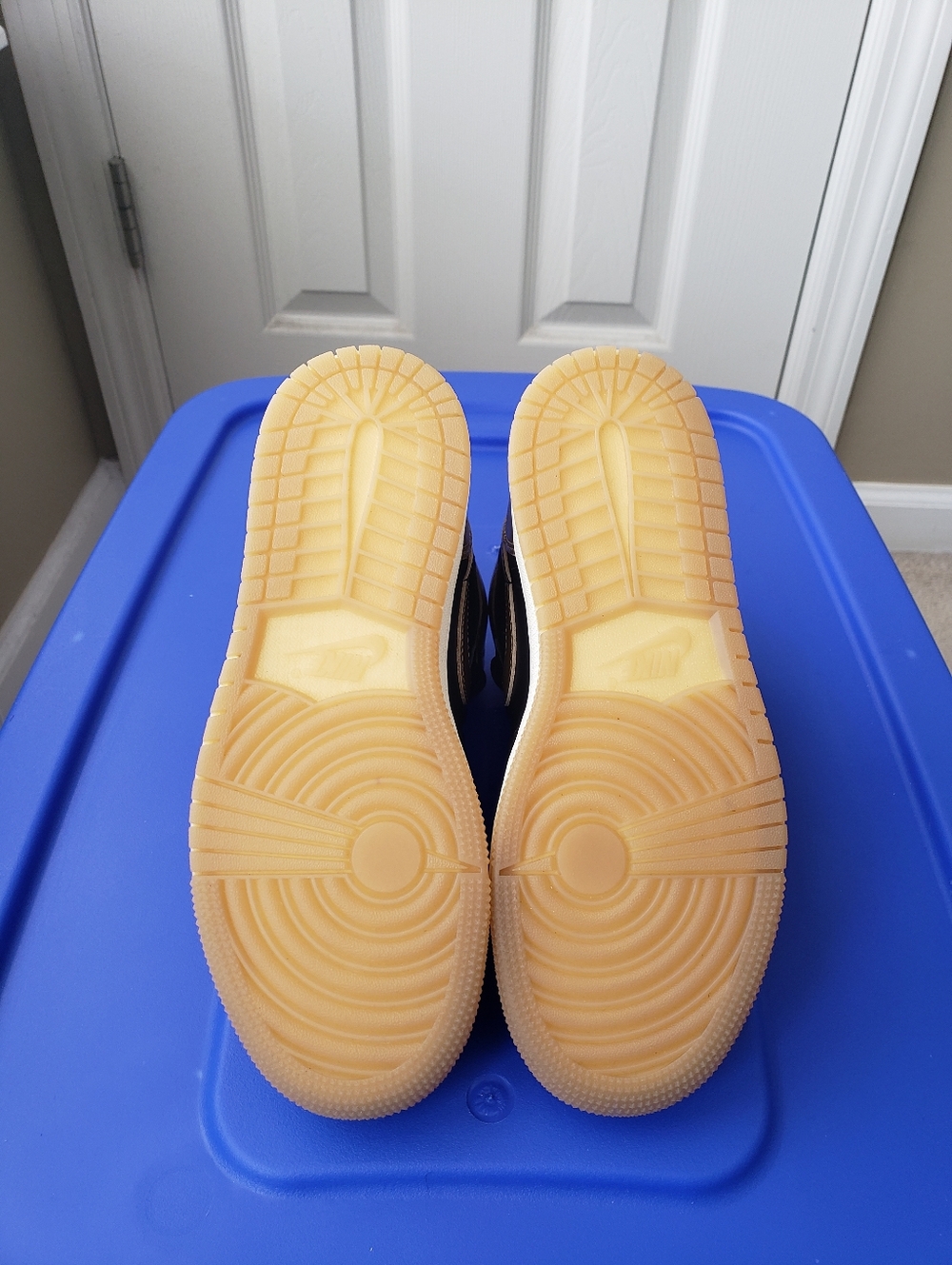 Jordan 1 - Picture 2 of 3